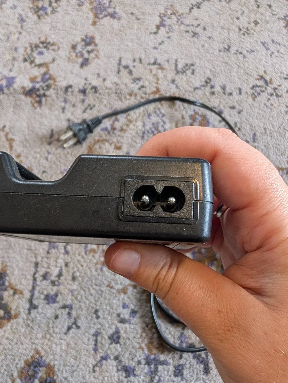 Genuine OEM Nikon Quick Battery Charger MH-23 8.4V .9A *BATTERIES NOT INCLUDED*